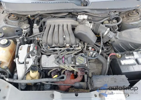 2002 Ford Taurus Ses z USA, uszkodzony, nr VIN 1FAFP55U42A114570